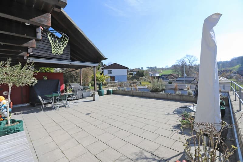 Living & Renting: Single-family house with annex and winter garden (3)