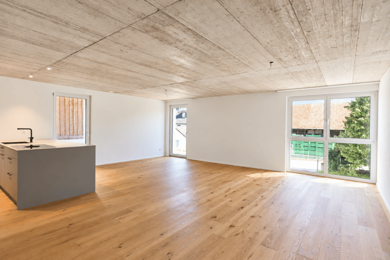 Moderne 3.5-Zimmer-Wohnung mit Gartenanteil in Kümmertshausen - attraktives Renditeobjekt (2)