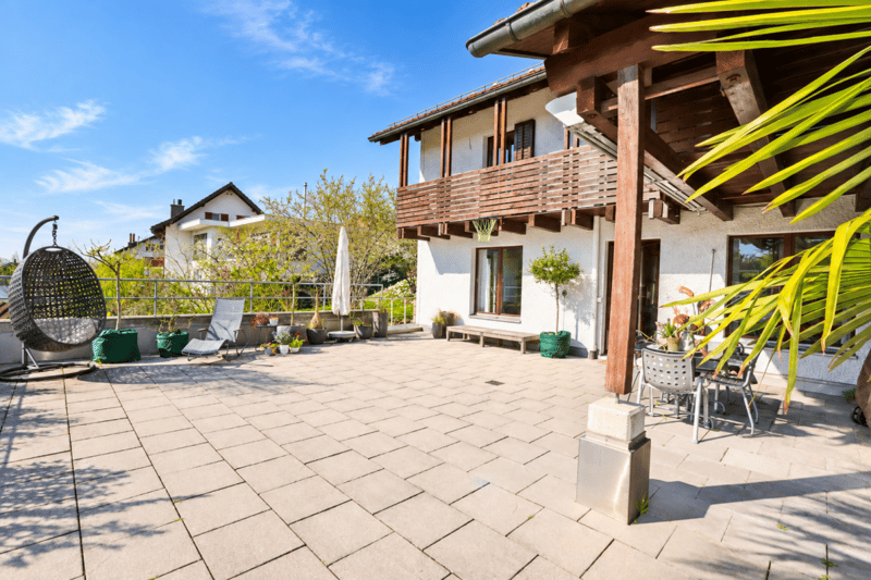 Wohnen & Vermieten: Einfamilienhaus mit Einliegerwohnung und Wintergarten (1)