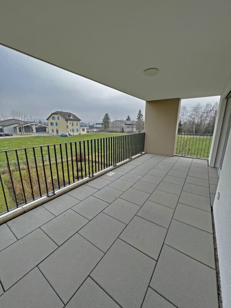 Charmante 3.5-Zimmerwohnung mit grossem Balkon und Blick ins Grüne. (9)