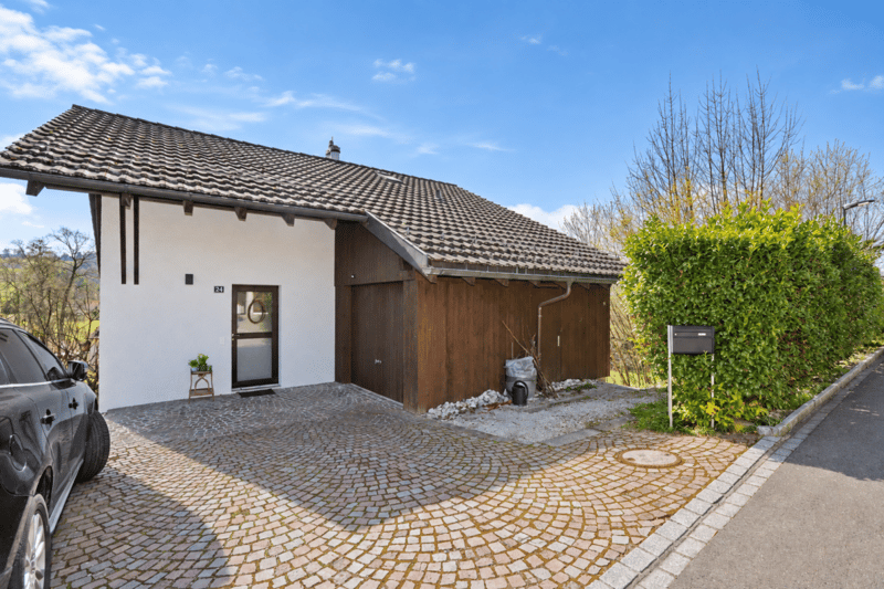Wohnen & Vermieten: Einfamilienhaus mit Einliegerwohnung und Wintergarten (1)