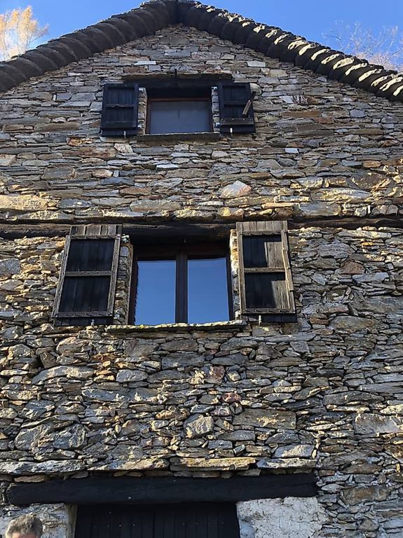 Monti di Ludiano: typical rustic house amidst nature (2)