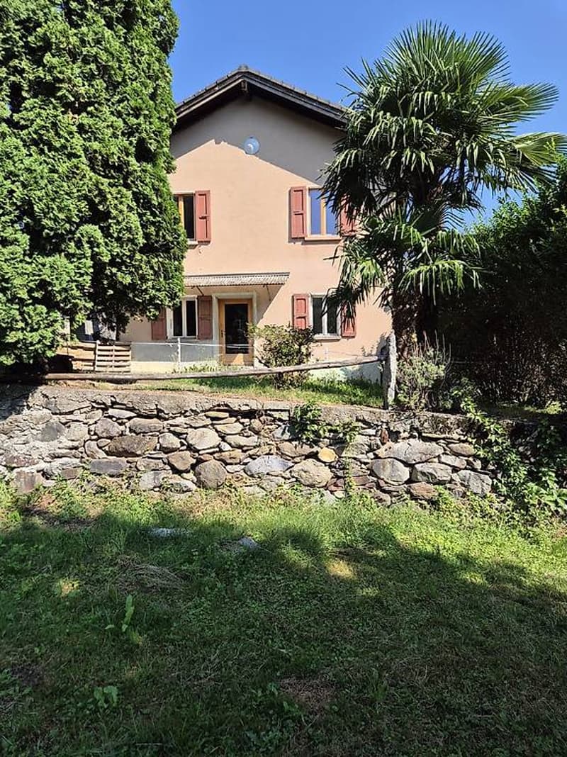Acquarossa - Maison avec 7 pièces et grand terrain (3)