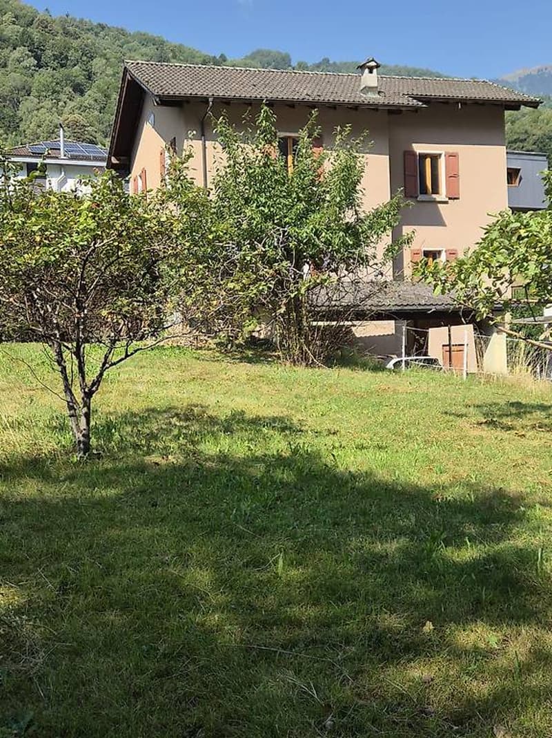 Acquarossa - Maison avec 7 pièces et grand terrain (6)