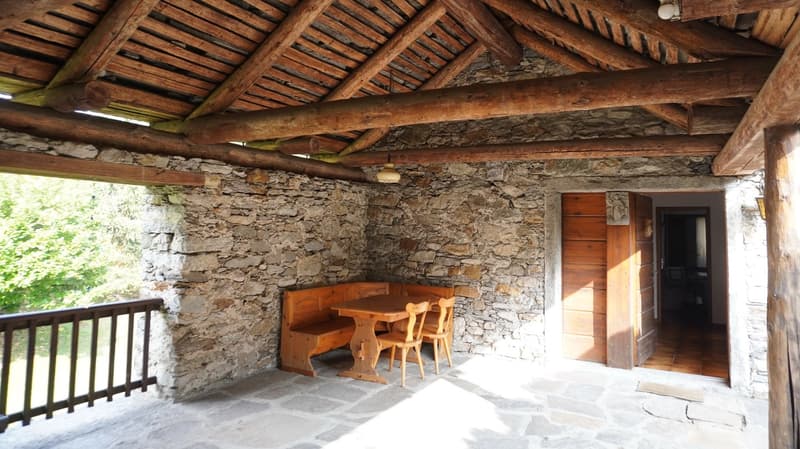 Malvaglia - Haus aus Stein mit großem bebaubarem Grundstück (5)