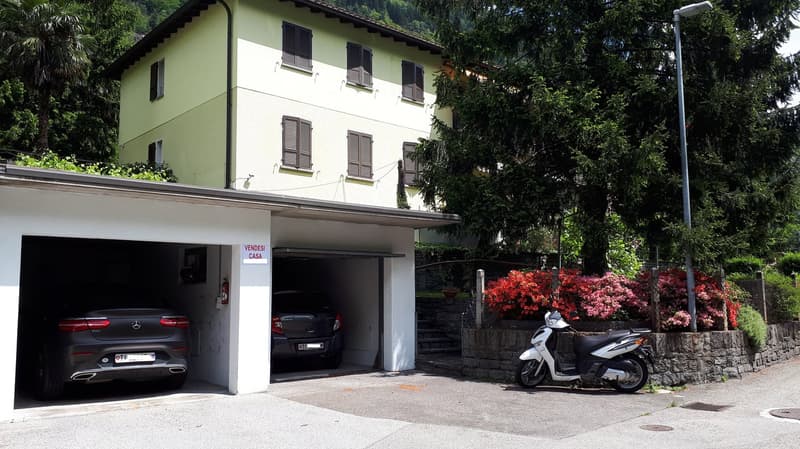 Maison bifamiliale, situation résidentielle ensoleillée (3)