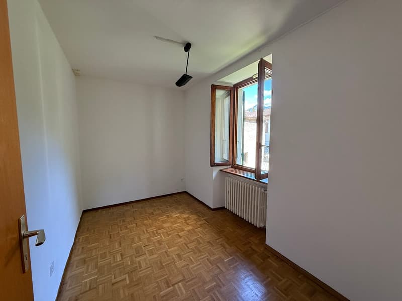 Maison bifamiliale 5,5 + 2,5 pièces, quartier prestigieux, Giubiasco (27)