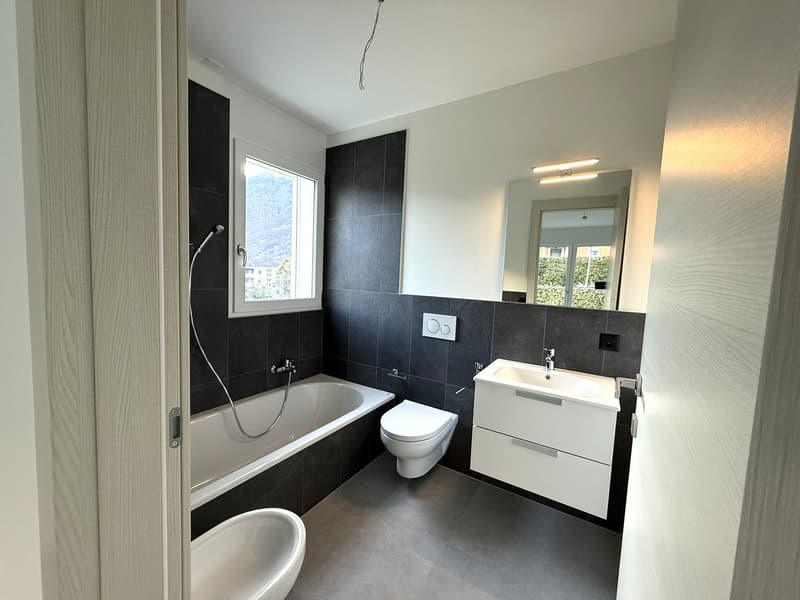 Splendid 4.5 rooms in Claro, 3 garage boxes included! (8)
