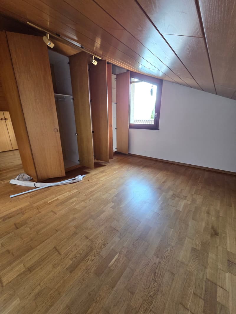 empty room, wooden floor, wooden wardrobe, window