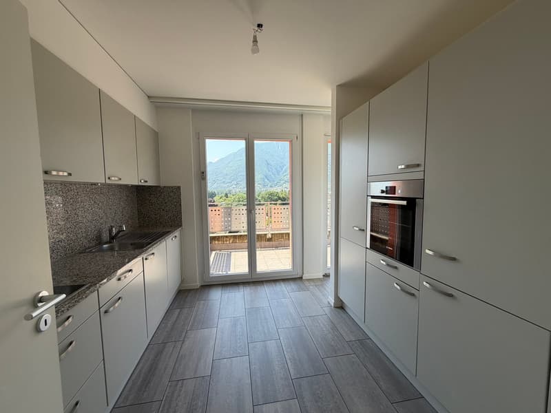 Appartement lumineux de 4.5 pièces avec balcon à Bellinzona (3)