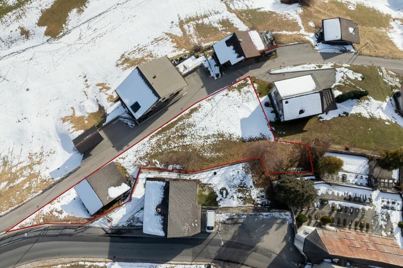 Terrain à bâtir pour premières habitations avec bâtiment d'exploitation (7)