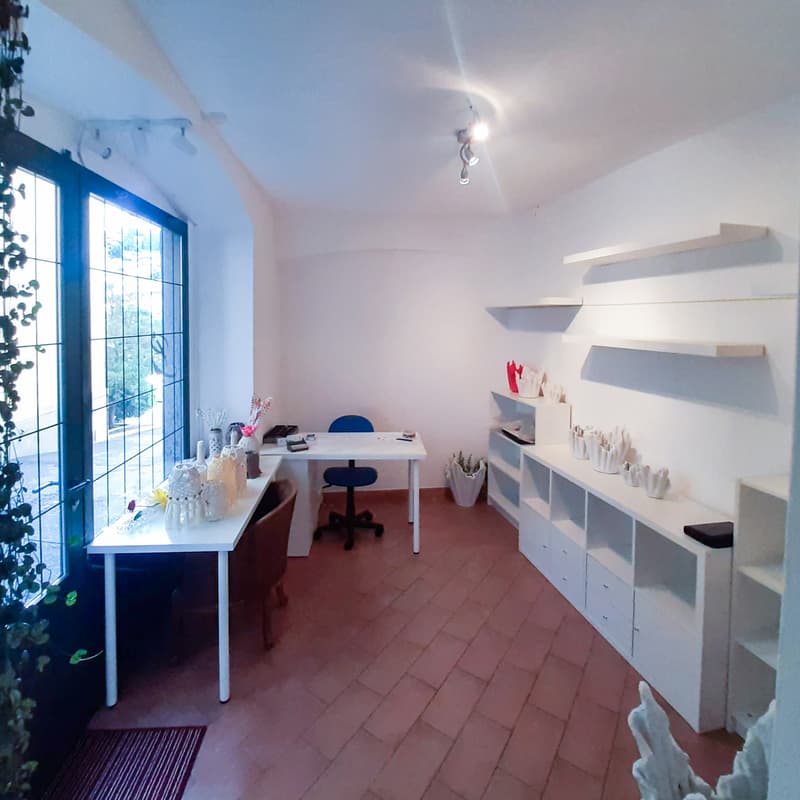 Local commercial avec vitrine (5)