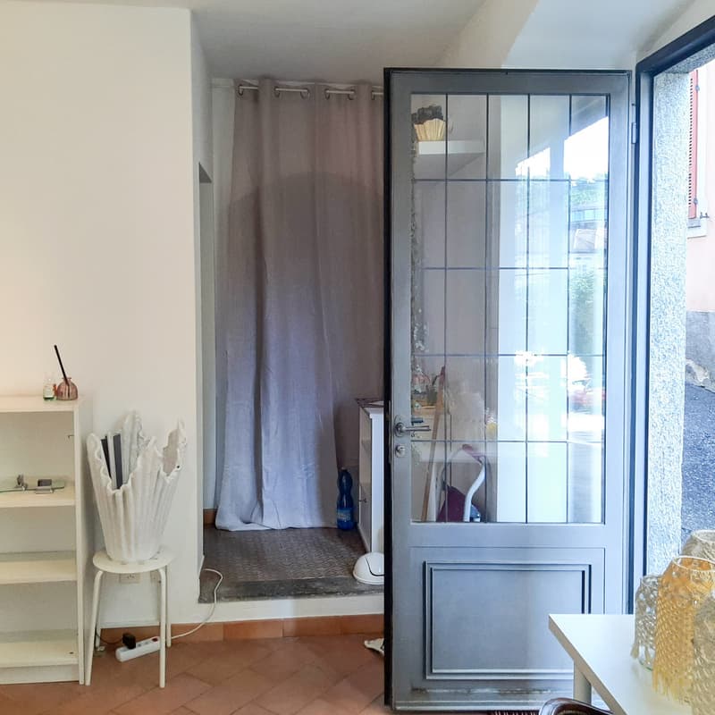 Local commercial avec vitrine (4)