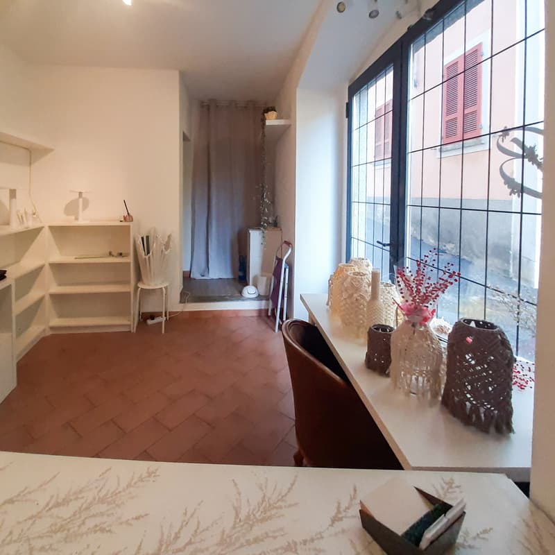 Local commercial avec vitrine (7)