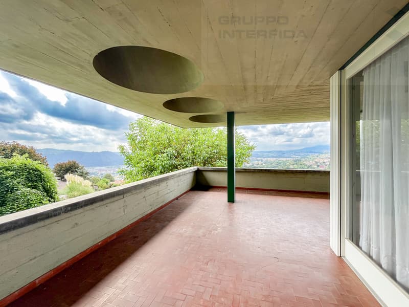 Villa contemporaine avec piscine (12)