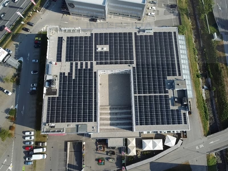 GRANDE SPAZIO COMMERCIALE IN ZONA FOX TOWN (10)