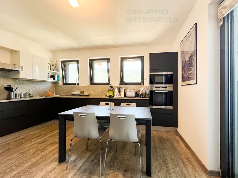 Modernes Dachgeschoss-Duplex (6)