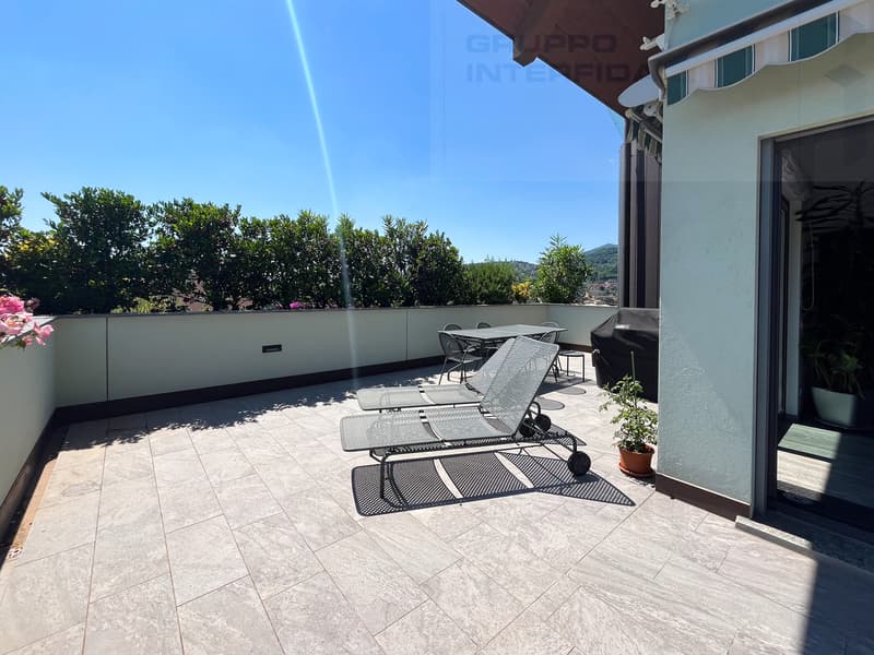 Modernes Dachgeschoss-Duplex (5)