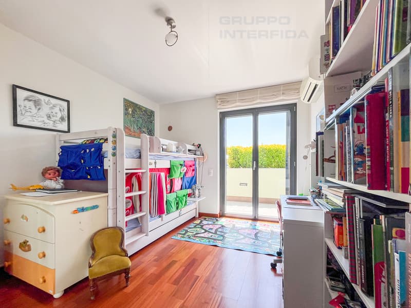 Modernes Dachgeschoss-Duplex (11)