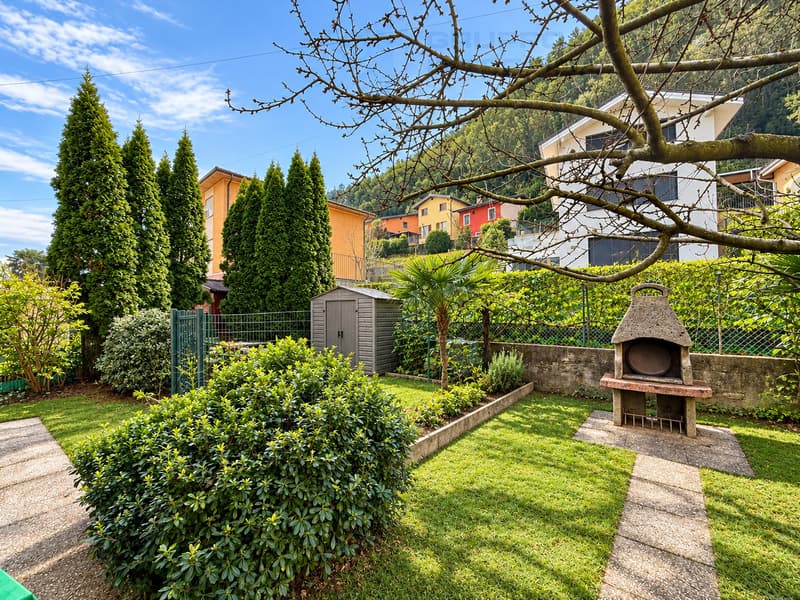 SPAZIOSA CASA CON GIARDINO E VISTA SULLE VIGNE (11)