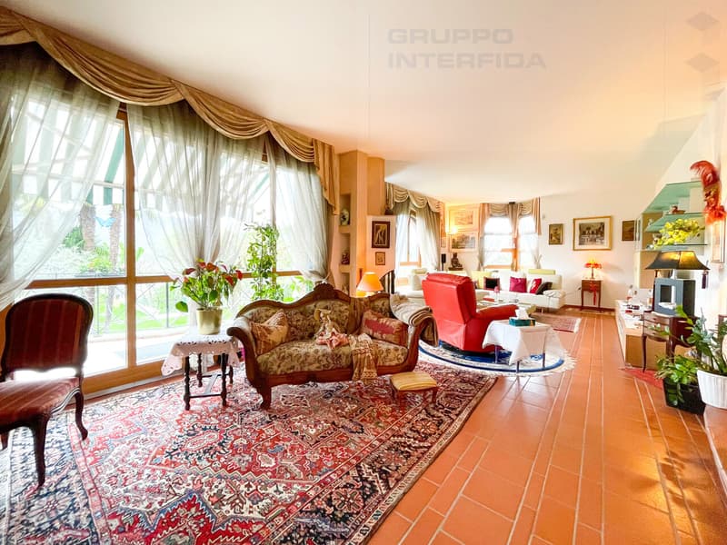 GRANDE VILLA CON PISCINA E DEPENDANCE (5)
