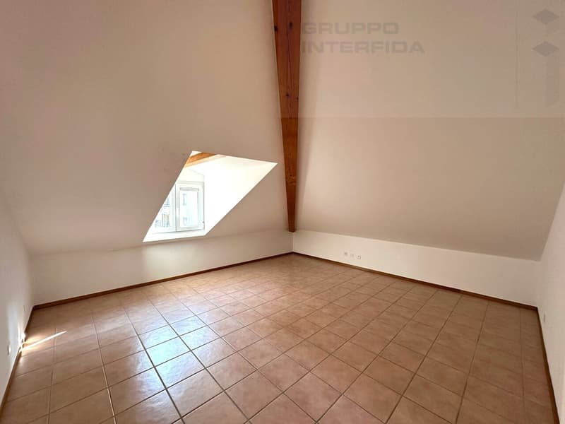 APPARTAMENTO IN CENTRO CON POSTO AUTO (7)