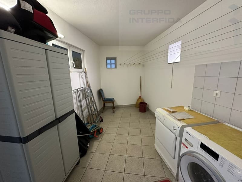 APPARTAMENTO IN CENTRO CON POSTO AUTO (12)