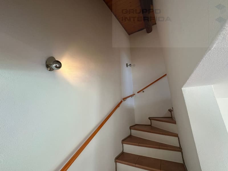 House on Three Levels (9)
