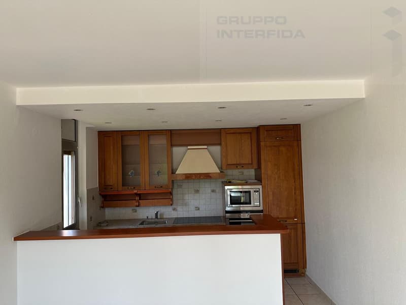 4.5 LOCALI CON GIARDINO E PISCINA CONDOMINIALE (4)
