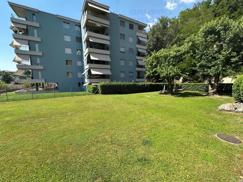 4.5 LOCALI CON GIARDINO E PISCINA CONDOMINIALE (2)