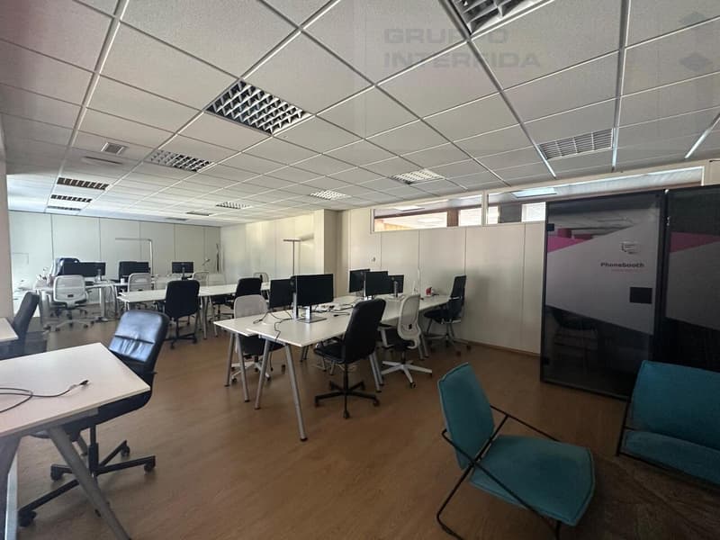 Office Open-Space for Rent on Upper Floor (5)
