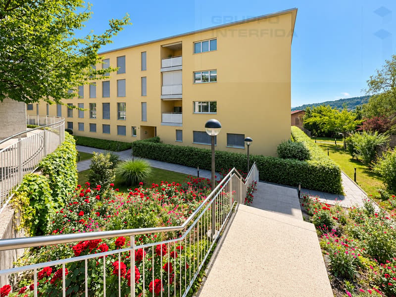 SPAZIOSO APPARTAMENTO CON GIARDINO IN CONDOMINIO SIGNORILE (1)