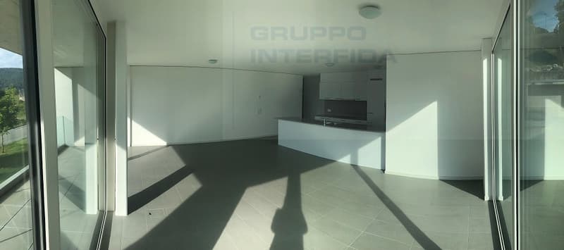 Modernes 3.5-Zimmer-Apartment mit Terrasse (3)