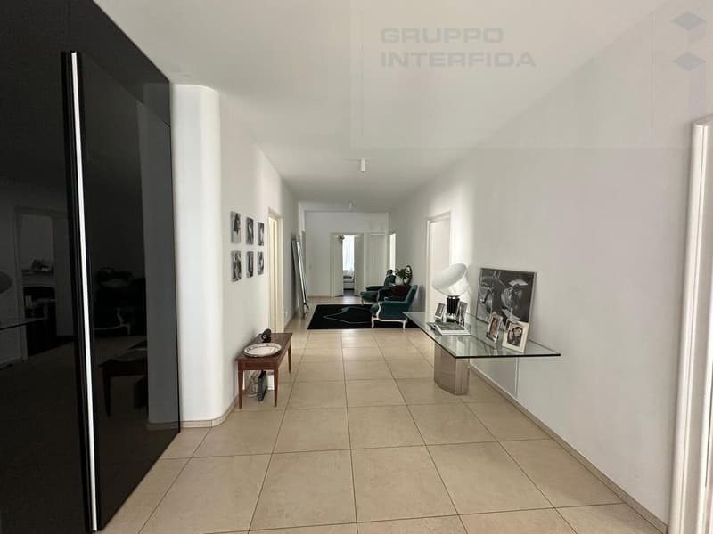 Geräumige Wohnung mit Terrasse (8)