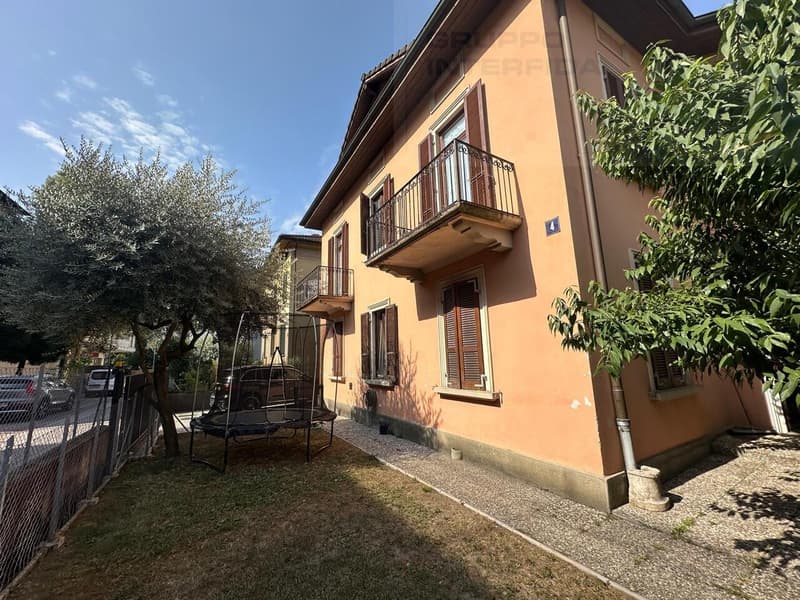3.5 Zimmer renoviert mit Autoabstellplätzen (2)