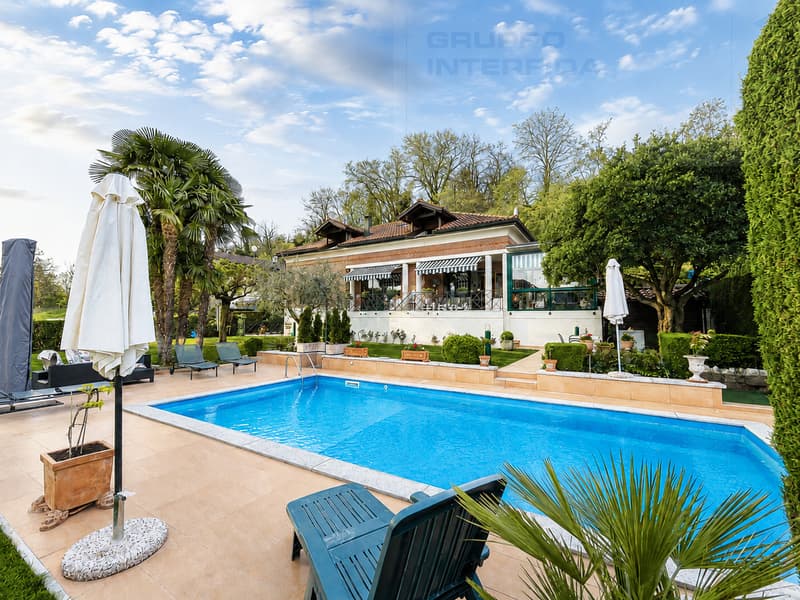 GRANDE VILLA CON PISCINA E DEPENDANCE (1)