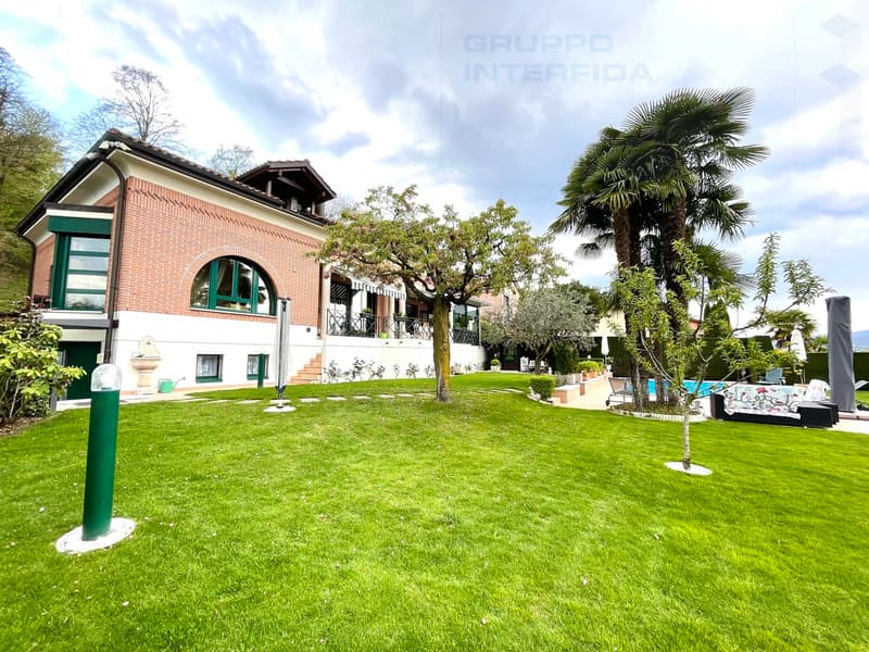 GRANDE VILLA CON PISCINA E DEPENDANCE (11)