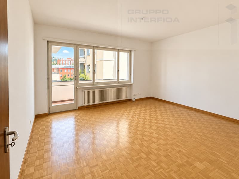 APPARTAMENTO 3.5 LOCALI IN CENTRO CON BALCONI (2)
