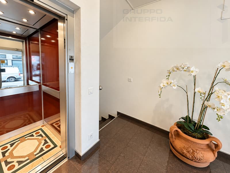 APPARTAMENTO 3.5 LOCALI IN CENTRO CON BALCONI (8)