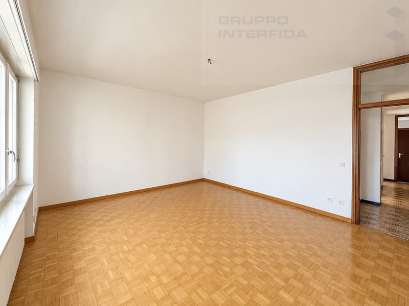 APPARTAMENTO 3.5 LOCALI IN CENTRO CON BALCONI (3)