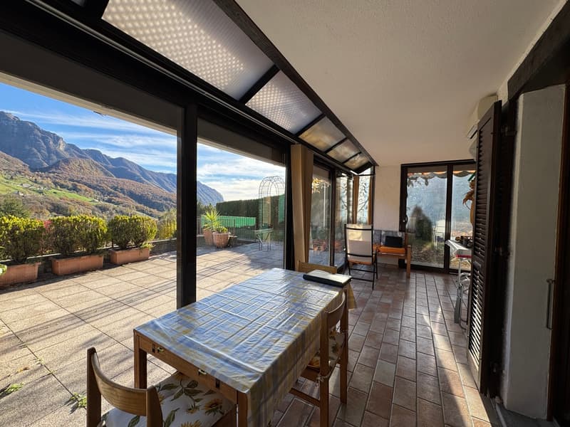 PORZIONE DI CASA BIFAMILIARE CON VISTA SPETTACOLARE (12)
