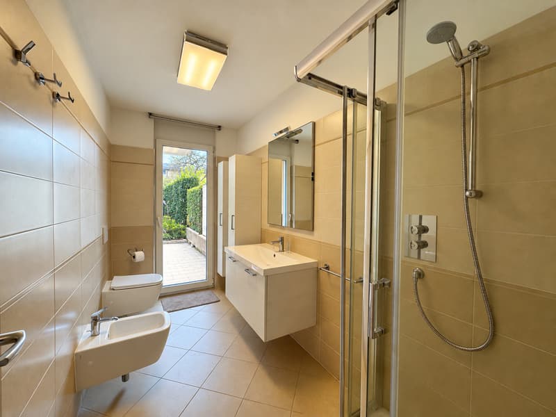 MODERNO E COMODO APPARTAMENTO IN RESIDENZA VILLA IVY (6)