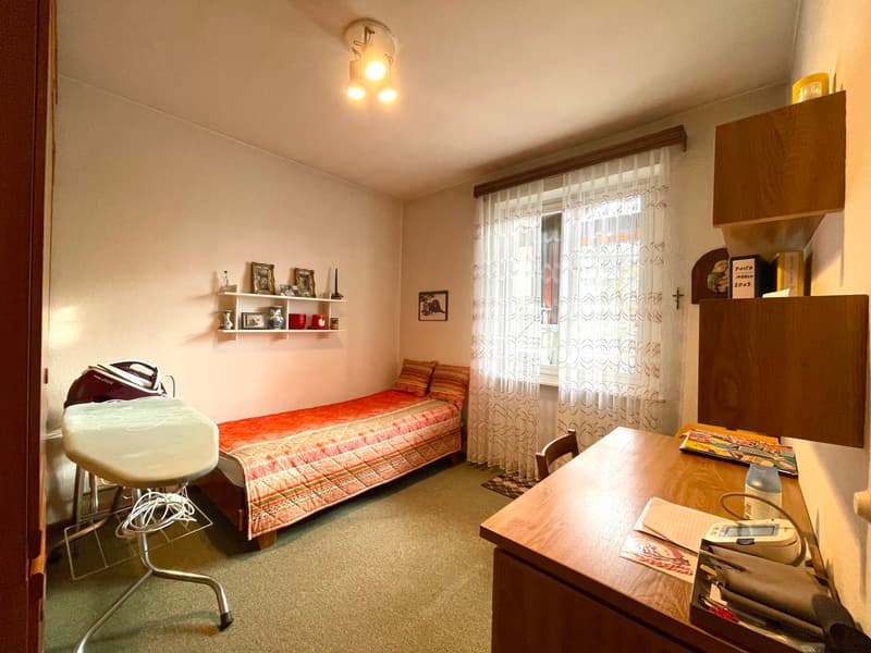 Maison de 4,5 pièces avec grand garage et places de parking (10)