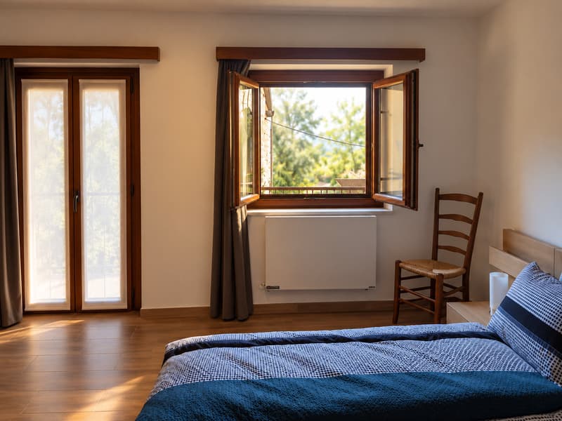 GRAZIOSA CASA RUSTICA NEL CUORE DI BRÉ (6)