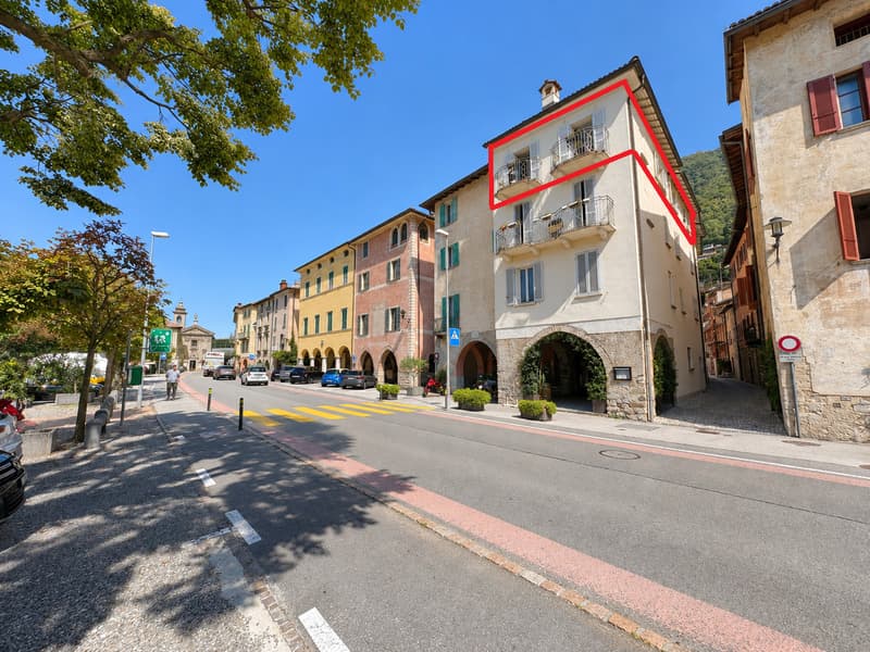 APPARTAMENTO 3.5 LOCALI FRONTE LAGO (7)