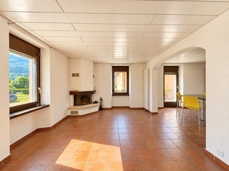 CASA SINGOLA CON GIARDINO (3)