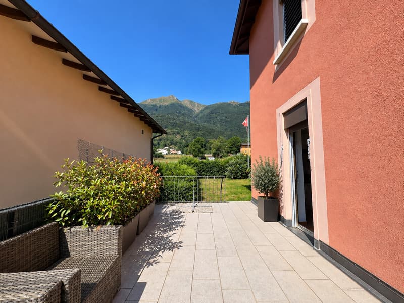 CASA SINGOLA CON GIARDINO (12)