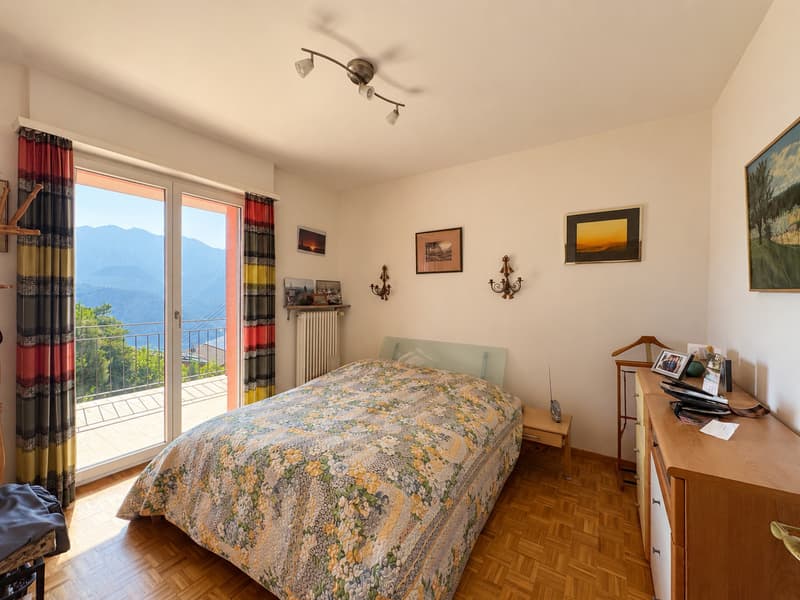 VILLA CON VISTA LAGO E PISCINA (5)