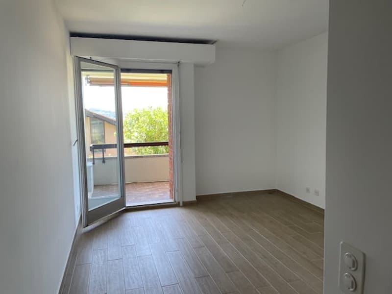 Spazioso appartamento di 2.5 locali con piscina e vista panoramica a Ruvigliana (6)