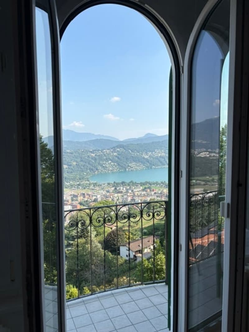 Elegante villa ticinese 5.5 locali con vista panoramica a Gaggio di Bioggio (16)